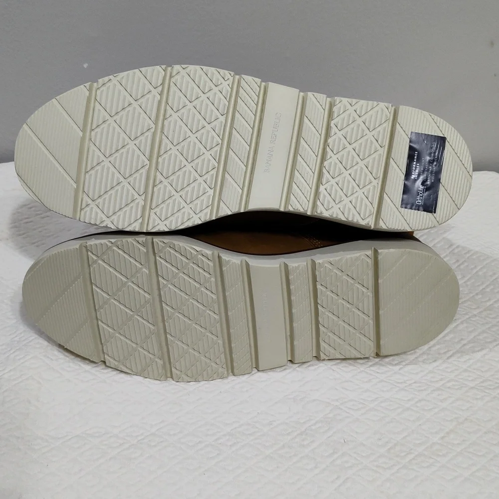 Banana Republic true utilitarian